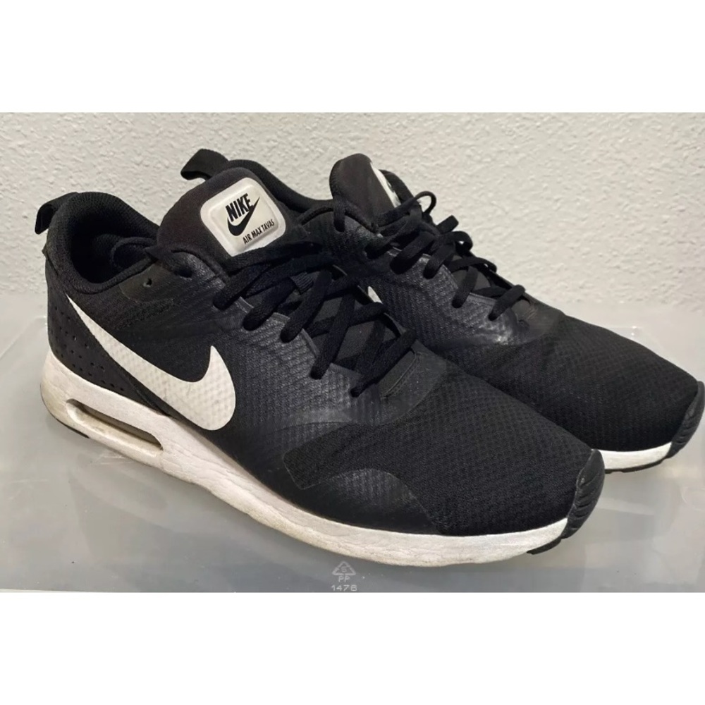 Nike Air Max Tavas Womens Size 10.5 Blck White Athletic Running Shoes 705149-009 - Picture 4 of 8